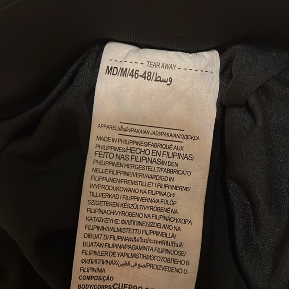 Under Armour Fitness Shorts sz Medium - Picture 8 of 8